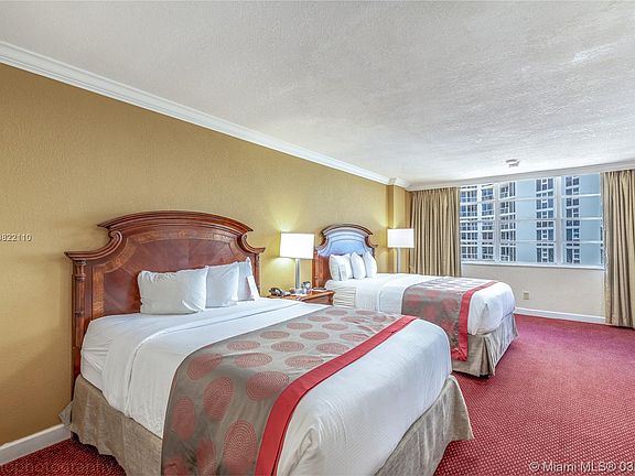 4th image of 19201 Collins Ave #1119