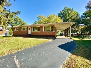 19 Tamma Ln, Hazelwood, MO