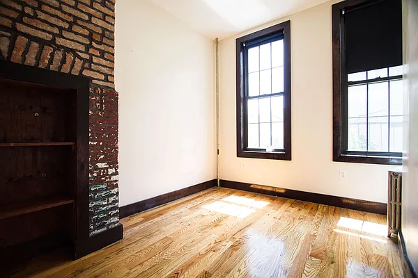 Rented by Nooklyn NYC LLC | media 24