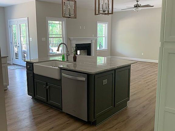 3rd image of 3460 Crown Hill Estates Dr
