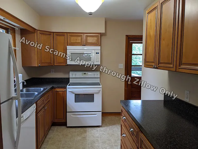 3533 Richards Blvd — Photo 7