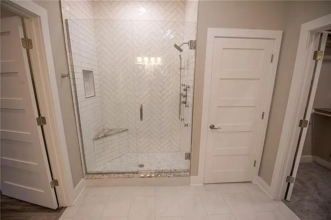 1709 Woodlawn Ave — Photo 20