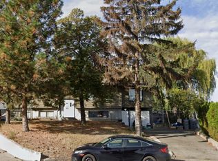 525 Garden Ter, Kamloops, BC V2C 1J4