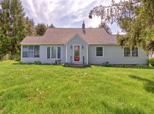 4572 Remembrance Rd NW, Grand Rapids, MI 49534