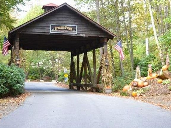 Entrance to neighborhood 