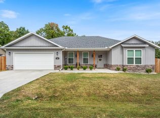 25 Newburgh Dr, Bella Vista, AR 72715