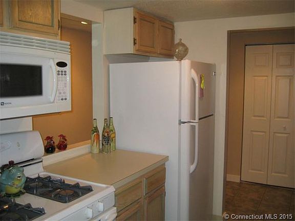 2nd image of 51 Brookwood Dr APT B