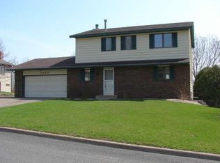 7620 Bowman Ct S, Inver Grove Heights, MN 55076