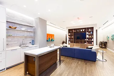 Rented by R New York