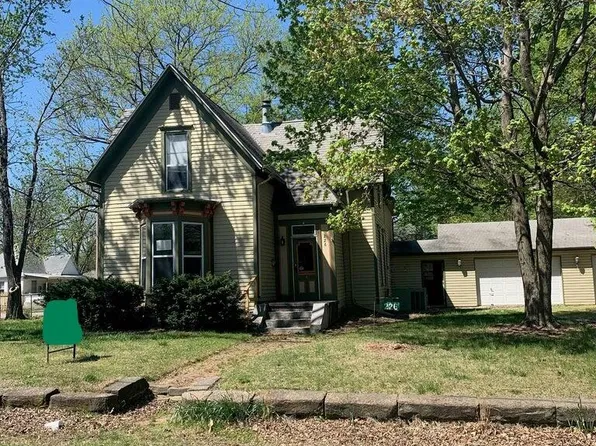 226 S West Street, Nevada, MO 64772