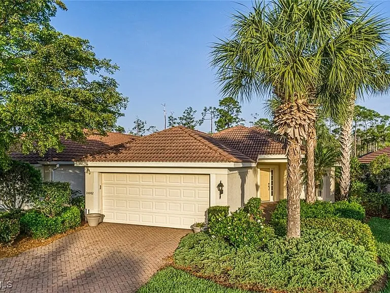 10082 Oakhurst Way — Photo 1