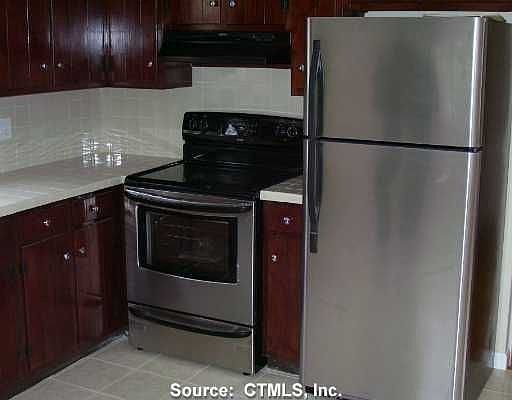 Kitchen w/new appliances