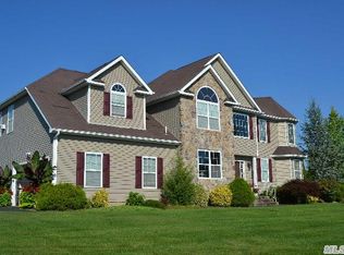 2 Monticello Dr, Shoreham, NY 11786
