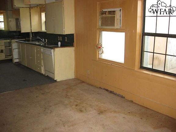 5th image of 615 S Archer St