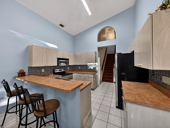 2nd image of 693 NW 46th Avenue