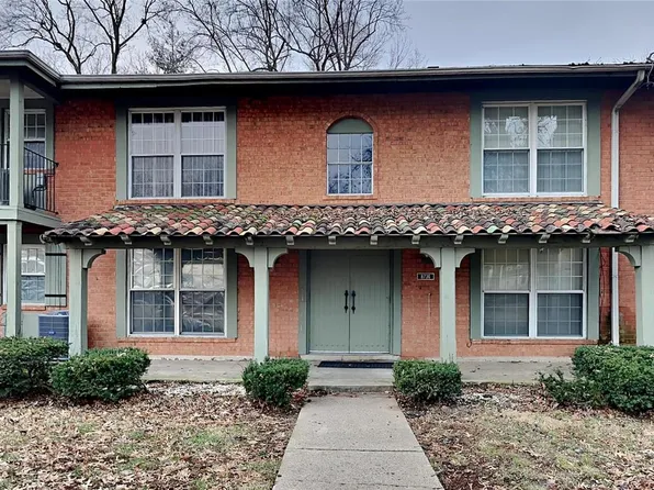 8736 Santa Bella Dr APT C, Hazelwood, MO 63042