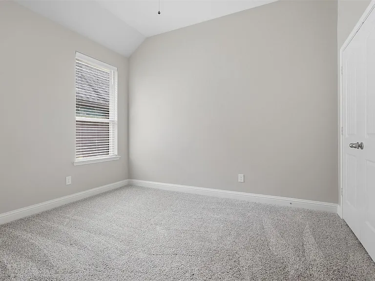 5215 Baroness Ln — Photo 23