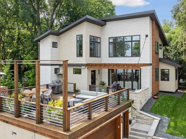 2415 W 42nd St, Minneapolis, MN 55410