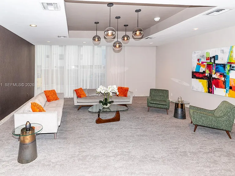 9225 Collins Ave #1010 — Photo 9