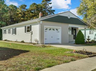 7 Elsinore St, Toms River, NJ 08757