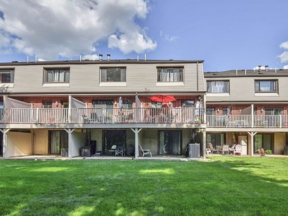 5th image of 382 Farrwood Dr Unit 382