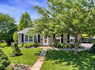 138 Park St, Seven Valleys, PA 17360