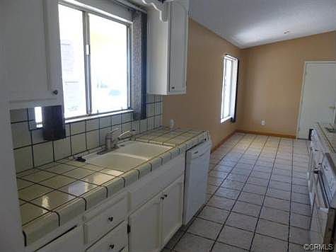 4th image of 1390 Speer St