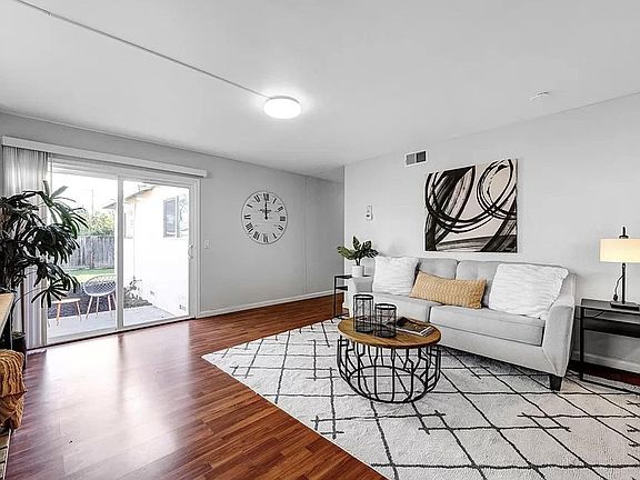 2nd image of 2593 Monticello Way