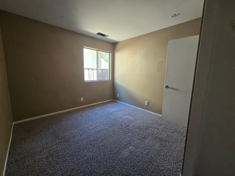 541 Moray Way — Photo 8