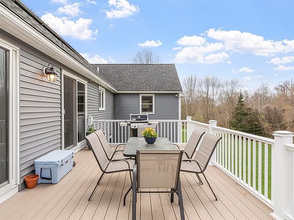 4th image of 184 Pleasantdale Rd