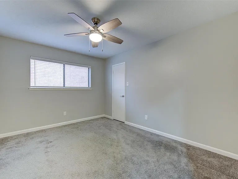 3046 Wagon Trail Dr — Photo 38
