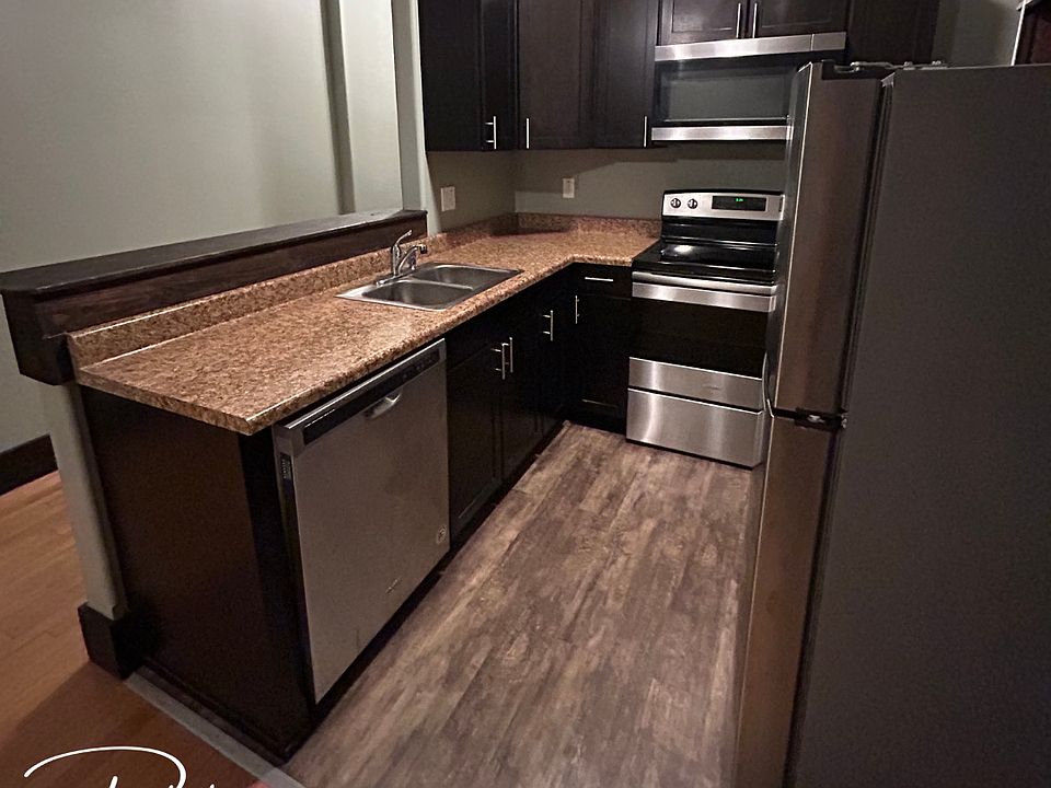 1st image of 429 W Park St #304