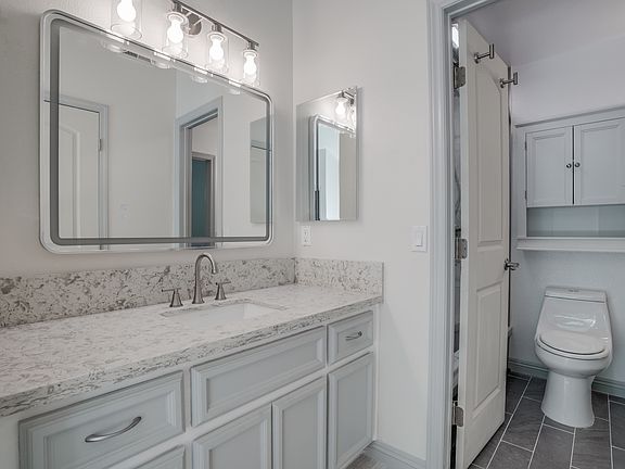 Anti-fog, LED Mirrors and Wifi Speaker shower.