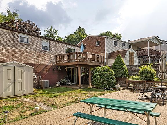 4th image of 413 Springwood Dr