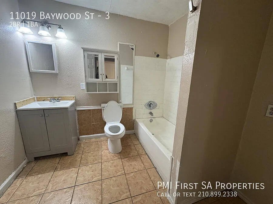 Fouplex unit ready to move in in Castle Hill! — Photo 4