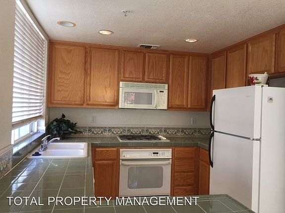 2nd image of 475 Marble Arch Ave