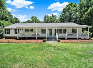 15715 Youngblood Rd, Charlotte, NC 28278