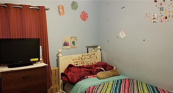 4th image of 5706 Justins Forest Dr #18