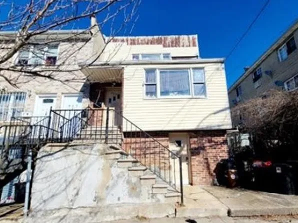 959 E 216th St, Bronx, NY 10469