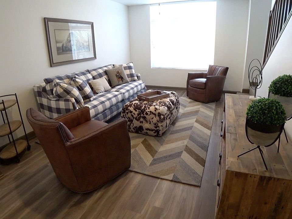 1st image of 708 SE 6th St #17