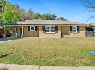 216 Fairmont Ave, Corsicana, TX 75110