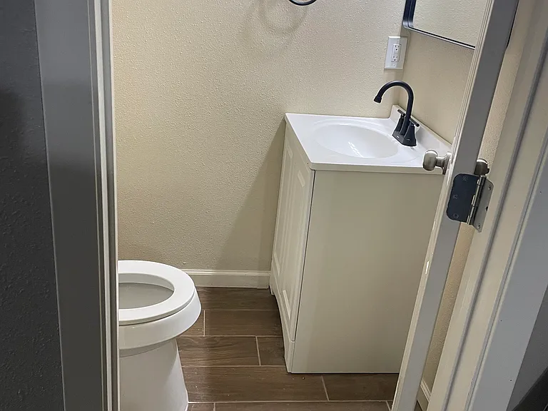 1007 Avenue A #201 — Photo 8