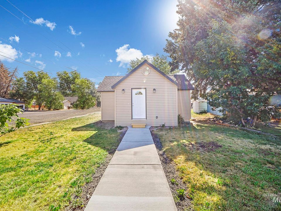 402 Utah St, Gooding, ID 83330 Zillow