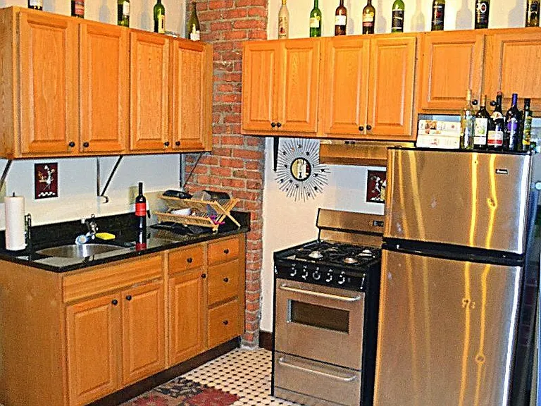 40 Long Ave #1A — Photo 3