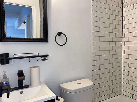 Rented by Golden Bull Realty Management | media 10