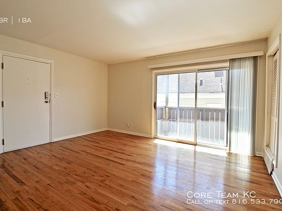 5th image of 4913 Walnut St #2B