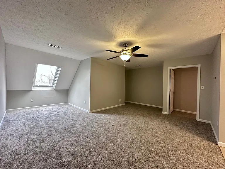 Breckenridge Apartment Homes — Photo 36