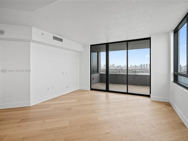 1300 West Ave #2700 — Photo 10