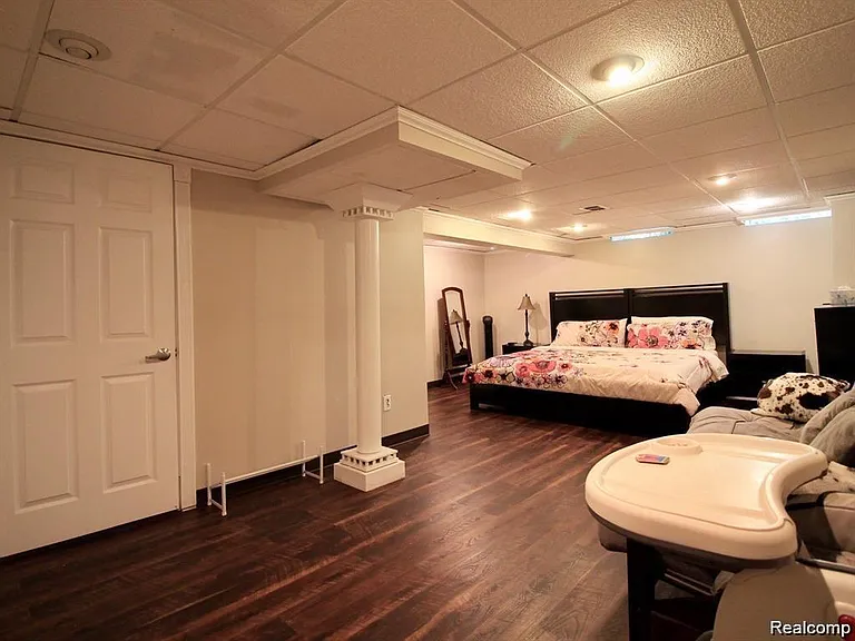5363 English Dr — Photo 25