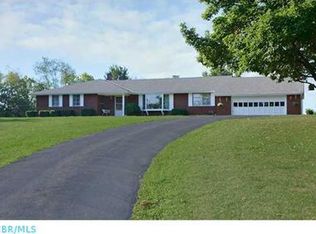 1989 Holton Rd, Grove City, OH 43123